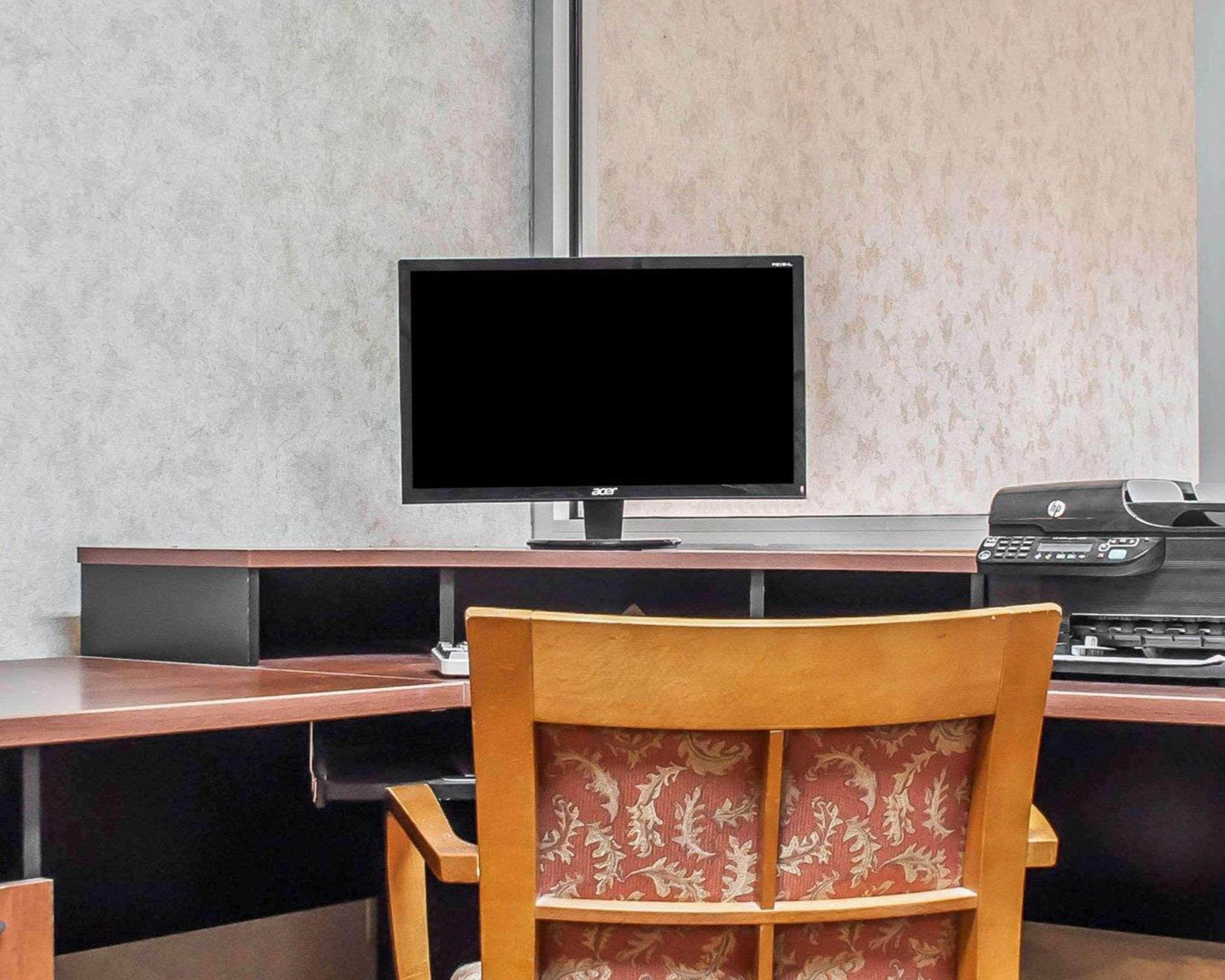 Econo Lodge Elmira-Corning Fisherville Екстер'єр фото