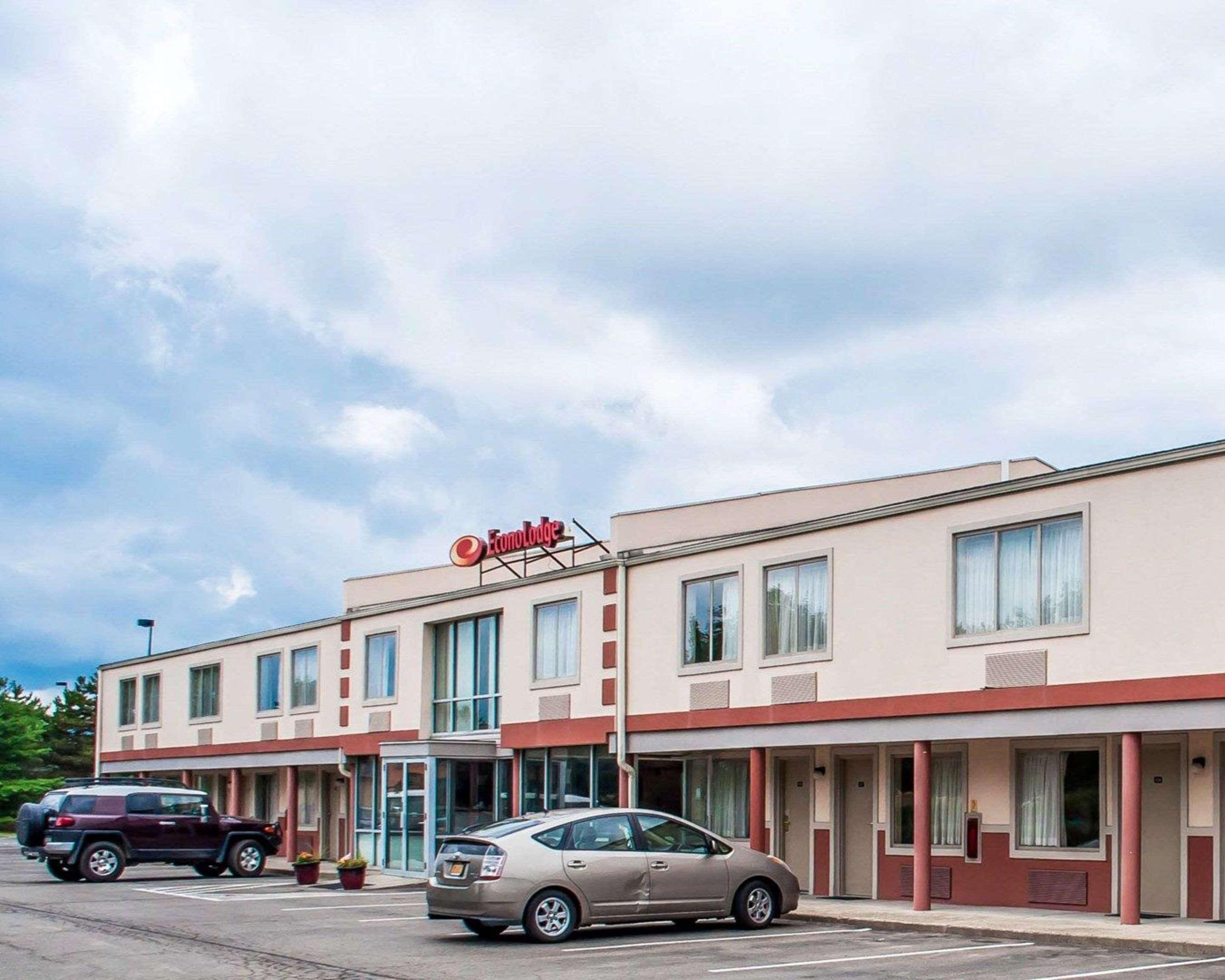 Econo Lodge Elmira-Corning Fisherville Екстер'єр фото