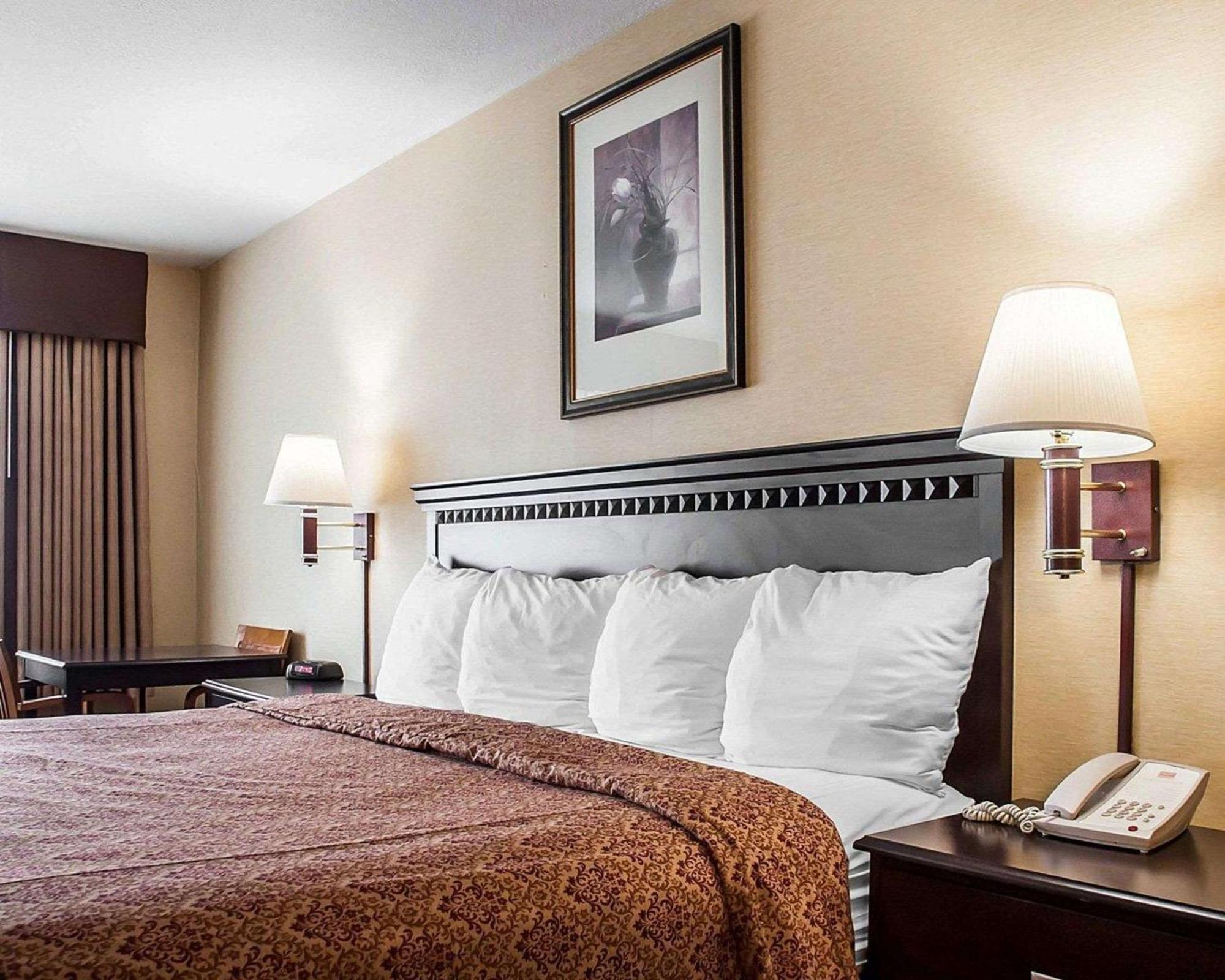 Econo Lodge Elmira-Corning Fisherville Екстер'єр фото