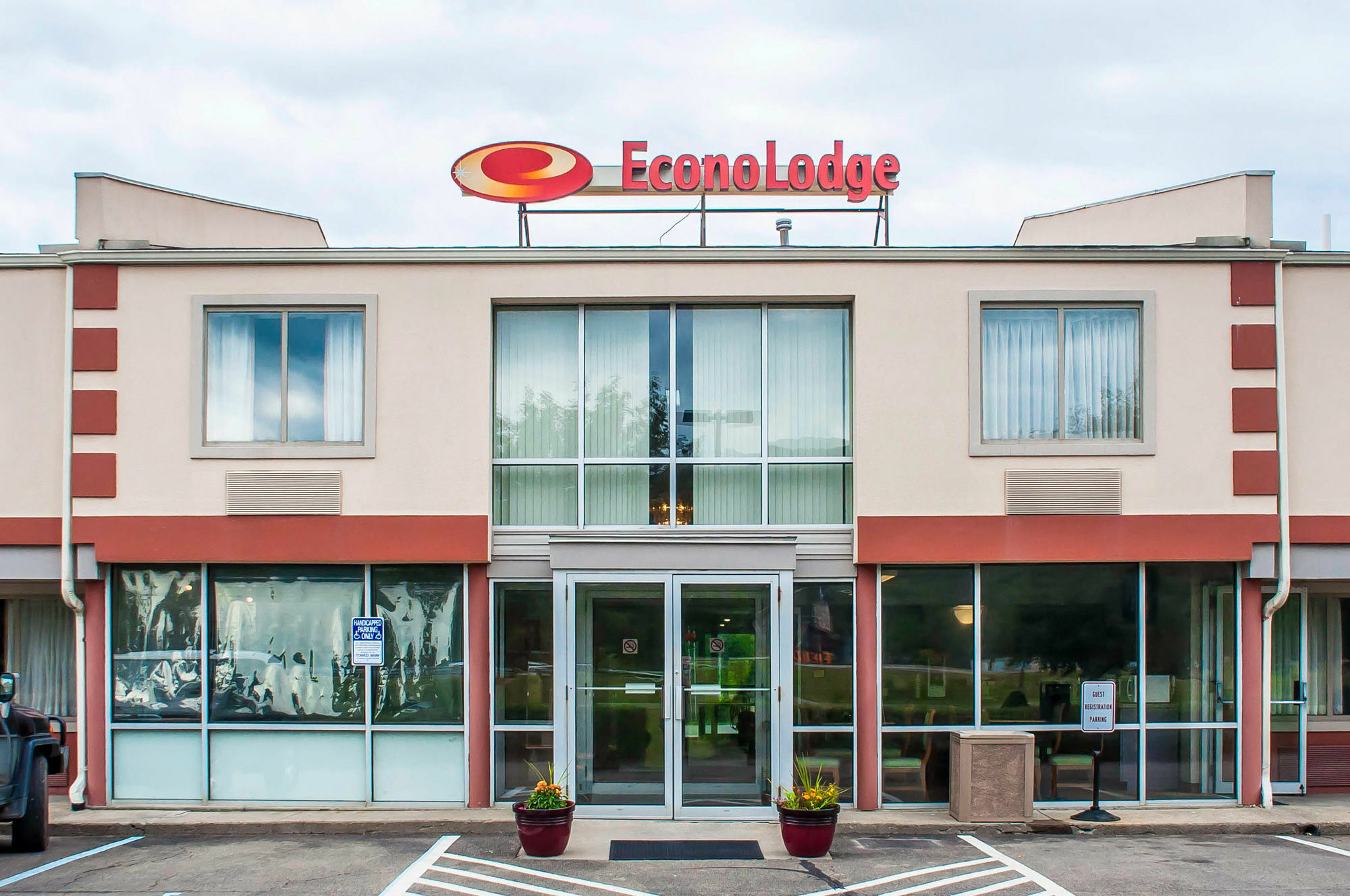 Econo Lodge Elmira-Corning Fisherville Екстер'єр фото